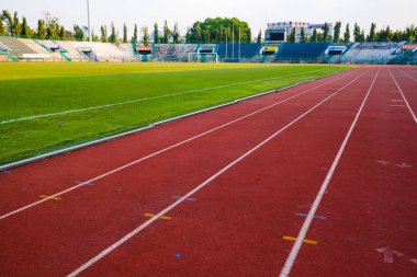 Spor stadyumunda koşu pisti
