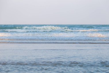 Deniz plaj dalga günbatımı akşam gökyüzü