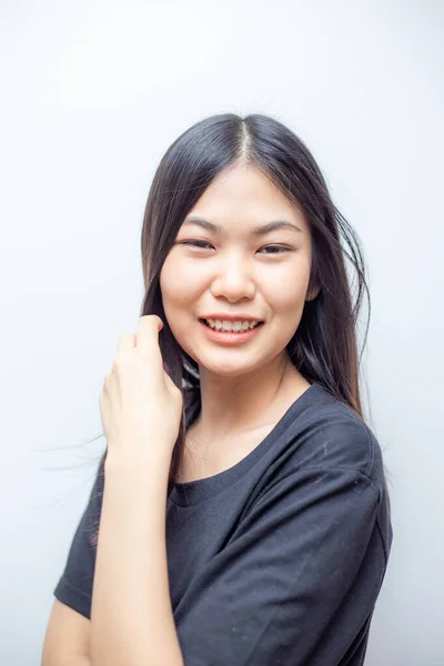 Schön lächelnd junge asiatische Frauen Porträt — Stockfoto