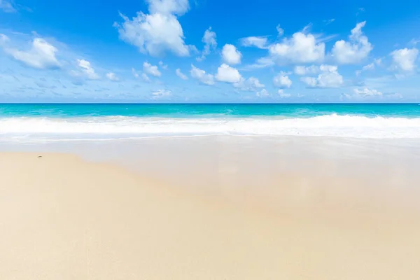 Moře vlna pláž letní dovolená pozadí — Stock fotografie