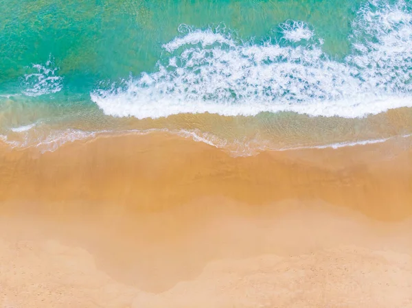 Αεροφωτογραφία Καλοκαίρι Θάλασσα Κύμα Κύμα Παραλία Λευκή Άμμο Αντίγραφο Χώρο — Φωτογραφία Αρχείου