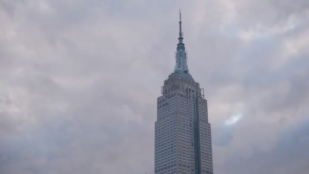 Zeitraffer Beim Aufbau Eines Empire State — Stockvideo