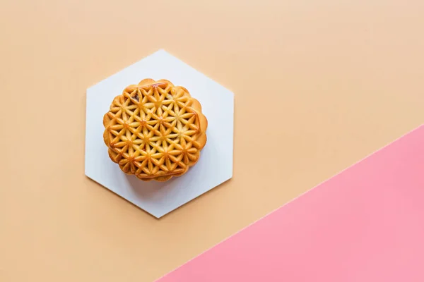 Flat lay of Chinese Festival dessert, Mid Autumn Festival Moon cake on colorful background. Top view, copy space, mockup, overhead, template — Stock Photo, Image