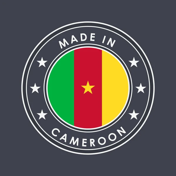 Bandera de Camerún. Etiqueta redonda con nombre de país para único — Vector de stock