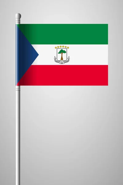 Bandiera della Guinea Equatoriale. Bandiera Nazionale su Flagpole. Isolato I — Vettoriale Stock