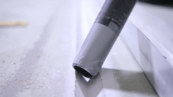 Handyman Vacuums Groove Angles Cut White Drywall Panel Black Dustbuster — Stock Video