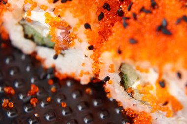 Büyük bir plan ile parlak lezzetli suşi.