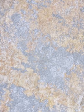 Güneşte yanmış ve boya katmanları soyma ile eski çatlak duvar