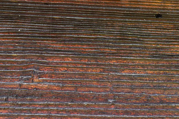 Güneş yanığı odun, rüzgar ve zamanla yaşlanmış..