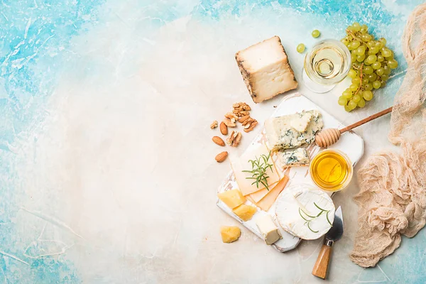 Queijo camembert e brie — Fotografia de Stock