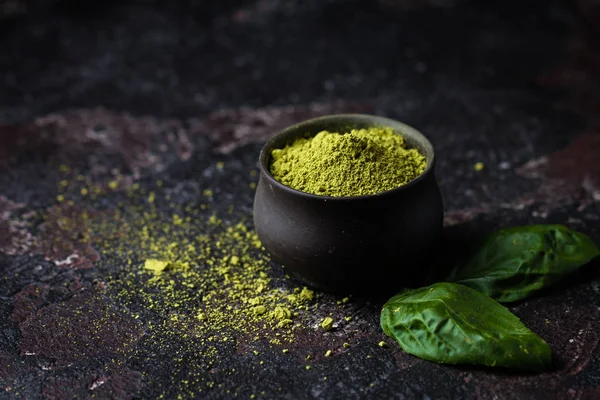 Bio-grüner Matcha-Tee. — Stockfoto