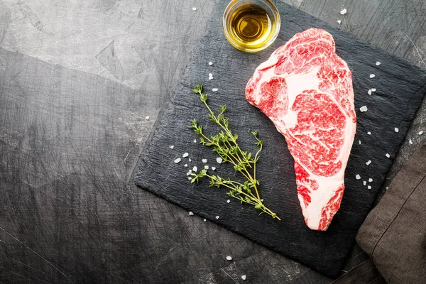 Rohes Ribeye-Steak — Stockfoto