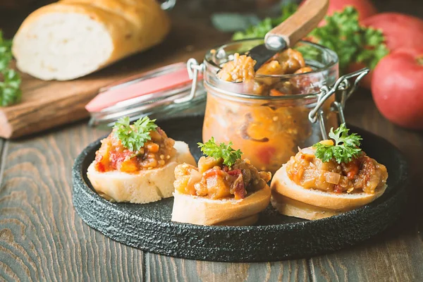 Bread Toasts Eggplant Caviar Vegetable Appetizer Antipasti Healthy Food Vegetarian — Stock Photo, Image