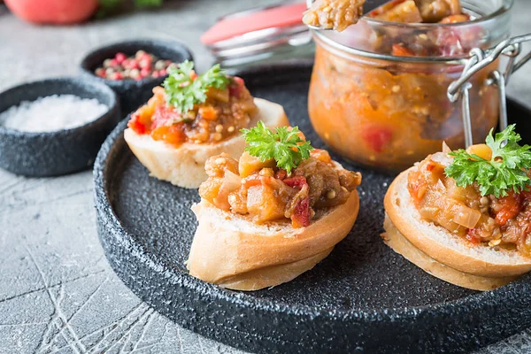 Bread Toasts Eggplant Caviar Vegetable Appetizer Antipasti Healthy Food Vegetarian — Stock Photo, Image