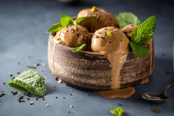 Coffee or chocolate ice cream — Stock Photo, Image