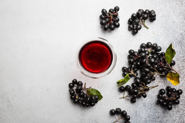 Homemade chokeberry wine — Stock Photo, Image