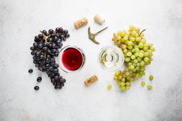 Copos com vinho — Fotografia de Stock