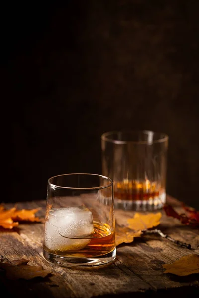 Un vaso de whisky escocés —  Fotos de Stock