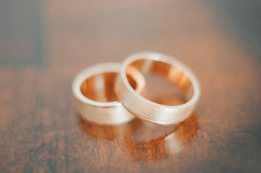 Evlilik yüzükleri.