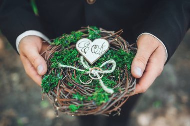 Evlilik yüzükleri.