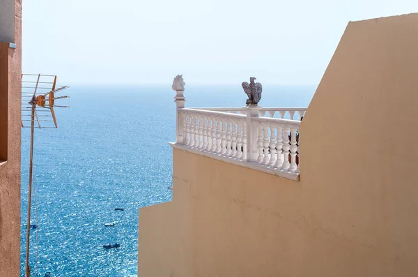 Deniz manzaralı tarihi Kanarya balkon