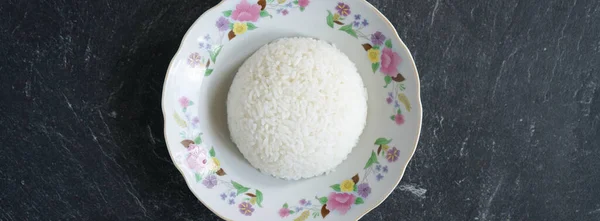 Nasi Kukus Atau Nasi Hangat Disajikan Piring Putih Dan Bantalan — Stok Foto