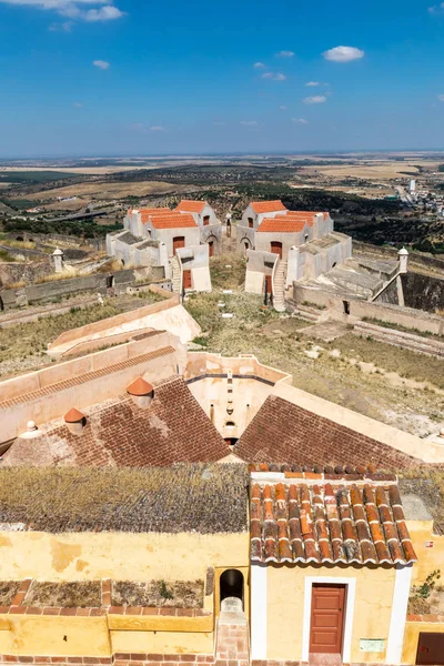 View Highest Point Fort Showing Form Outer Wall Field Summer — Stock Photo, Image