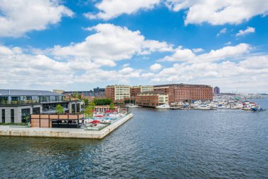 Limanda akşamlarınıFells Point'teki, Baltimore, Maryland bir görünümünü