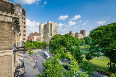 110uncu cadde ve Harlem, Manhattan, New York City Central Park'ta görünümü