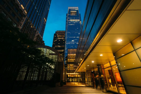 Sétány Modern Épületek Éjjel Philadelphia Pennsylvania — Stock Fotó