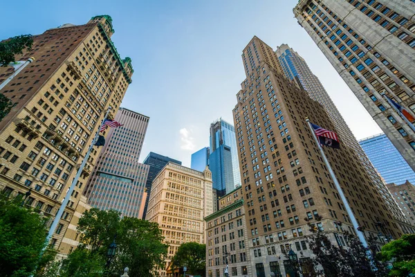 纽约曼哈顿下城的公园排和百老汇大厦 — 图库照片