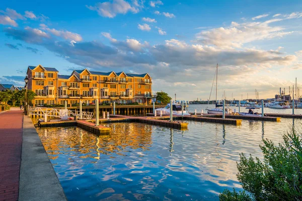 Dock Waterfront Condominiums Kanton Baltimore Maryland — Stok fotoğraf