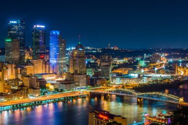 Washington Dağı, Pittsburgh, Pennsylvania, gece, Pittsburgh manzarası görünümünü.
