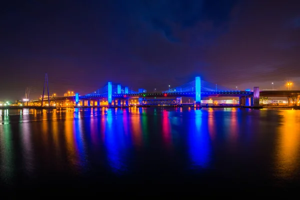 Pearl Harbor Memorial Bridge Por Noche New Haven Connecticut — Foto de Stock