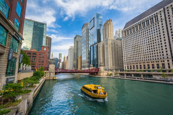Водное Такси Реке Чикаго Чикаго Штат Иллинойс — стоковое фото