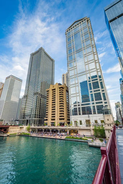 Небоскрёбы Вдоль Реки Чикаго Чикаго Иллинойс — стоковое фото