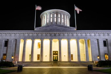 Ohio Devlet House, gece, Columbus, Ohio.
