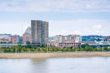 Cincinnati ve Ohio Nehri Newport, Kentucky'den görünümü