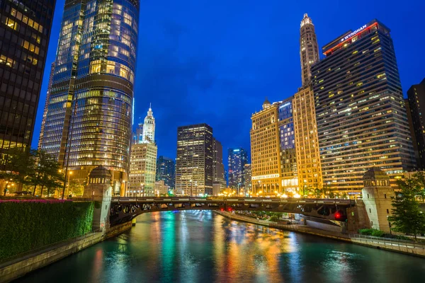 Wolkenkratzer Fluss Chicago Bei Nacht Chicago Illinois — Stockfoto