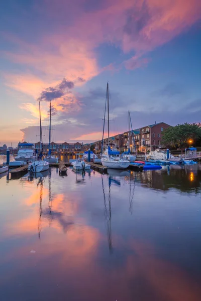 Puesta Sol Sobre Los Barcos Paseo Marítimo Canton Baltimore Maryland —  Fotos de Stock