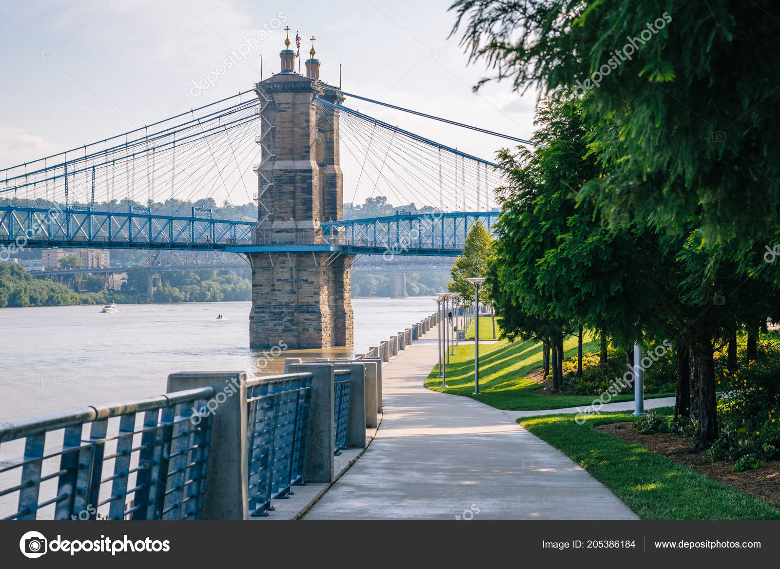 Walkway John Roebling Suspension Bridge Seen Smale Riverfront Park Cincinnati Stock Photo C Appalachianview 205386184