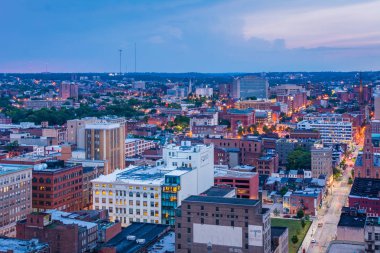 Şehir Baltimore, Maryland batımında görünümünü