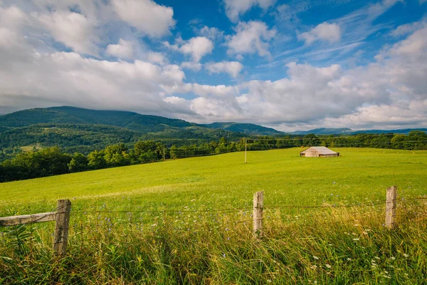 Uitzicht Een Boerderij Bergen Landelijke Potomac Hooglanden Van West Virginia — Stockfoto