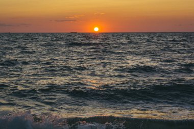Günbatımı Sunset Beach, Cape May, New Jersey, Delaware Körfezi üzerinden.