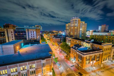 Maryland Üniversitesi, Baltimore, Maryland şehir merkezinde Baltimore gece görünümü