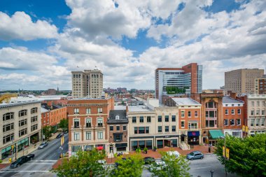Caddesindeki Charles, Mount Vernon, Baltimore, Maryland görünümünü