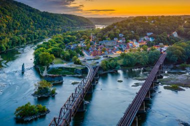 Maryland Heights, Harpers Ferry, Batı Virginia bakan bir gün batımı görünümü.