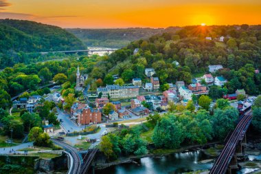 Gün batımı görünümü Harpers Ferry, Batı Virginia'nden Maryland Heights