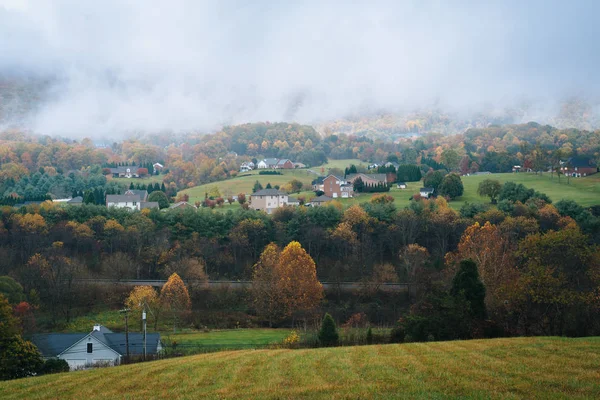 Mistige Appalachian Herfst Uitzicht Vanaf Blue Ridge Parkway Buurt Van — Stockfoto