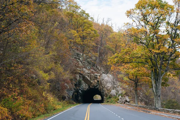 Mary Skalní Tunel Vyhlídce Národní Park Shenandoah Virginia — Stock fotografie